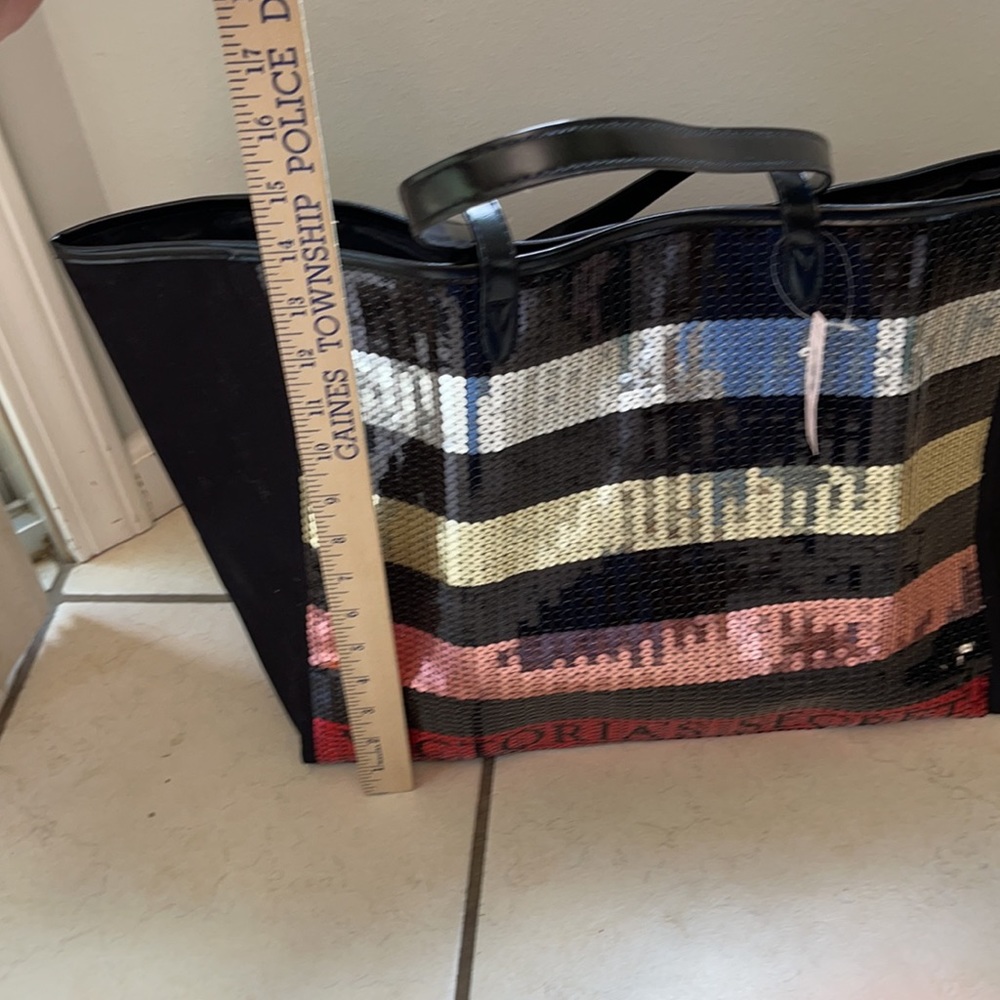 Victoria’s Secret large tote - Picture 7 of 8